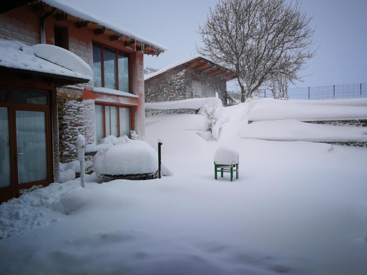 Hotel Rural La Campanona Villager de Laciana Екстер'єр фото